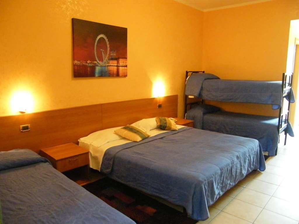 Hotel Residence Memmina Frosinone Room photo